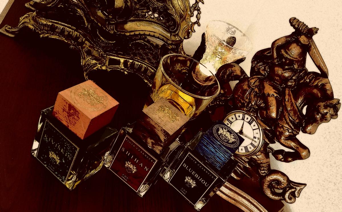 عطر ادکلن کیویسکین پیوتر چارنکی - Kiviskin Piotr Czarnecki - بررسی، قیمت و خرید