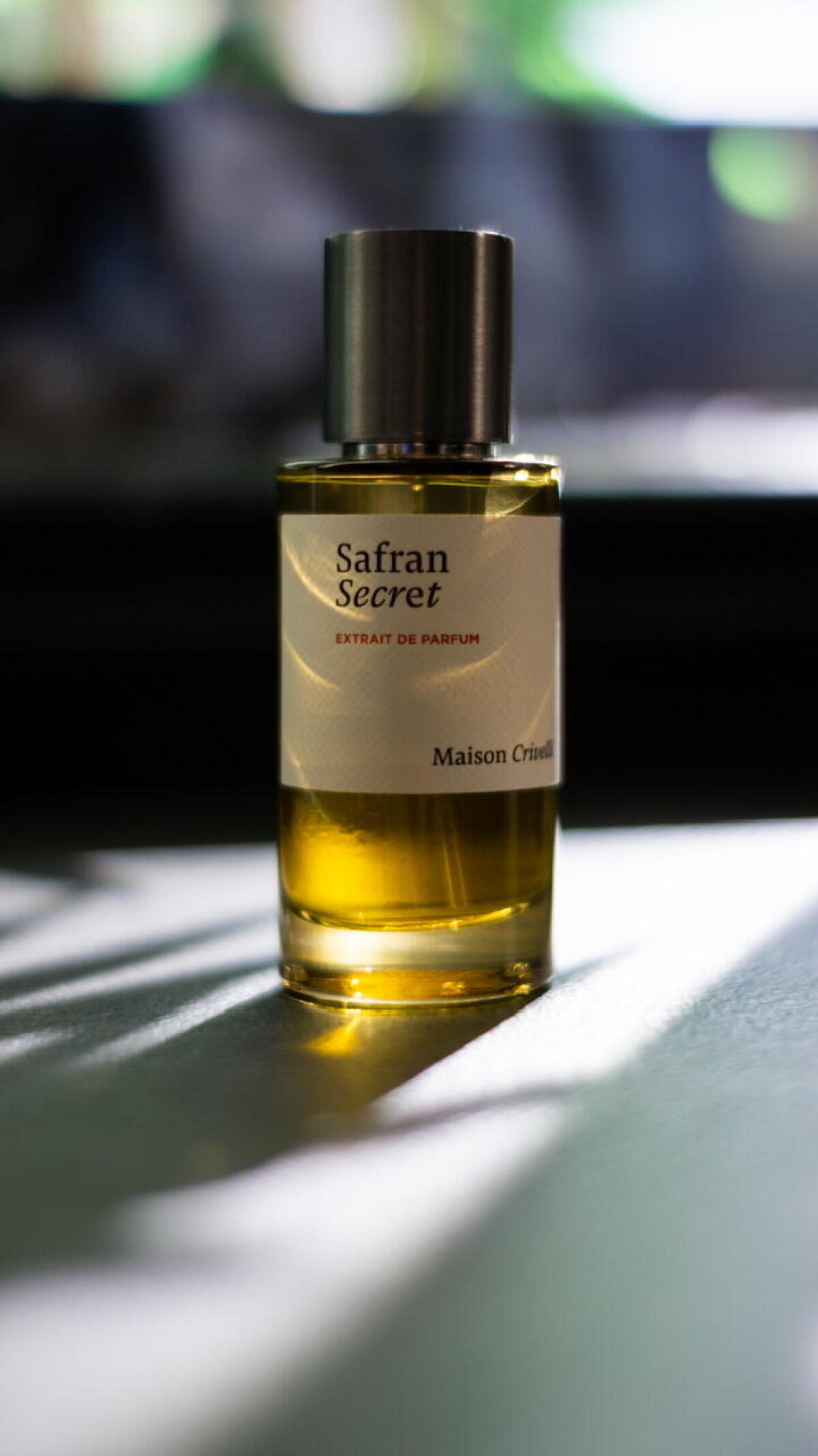 عطر ادکلن سفران سکرت مایسون کریولی - Safran Secret Maison Crivelli - بررسی، قیمت و خرید