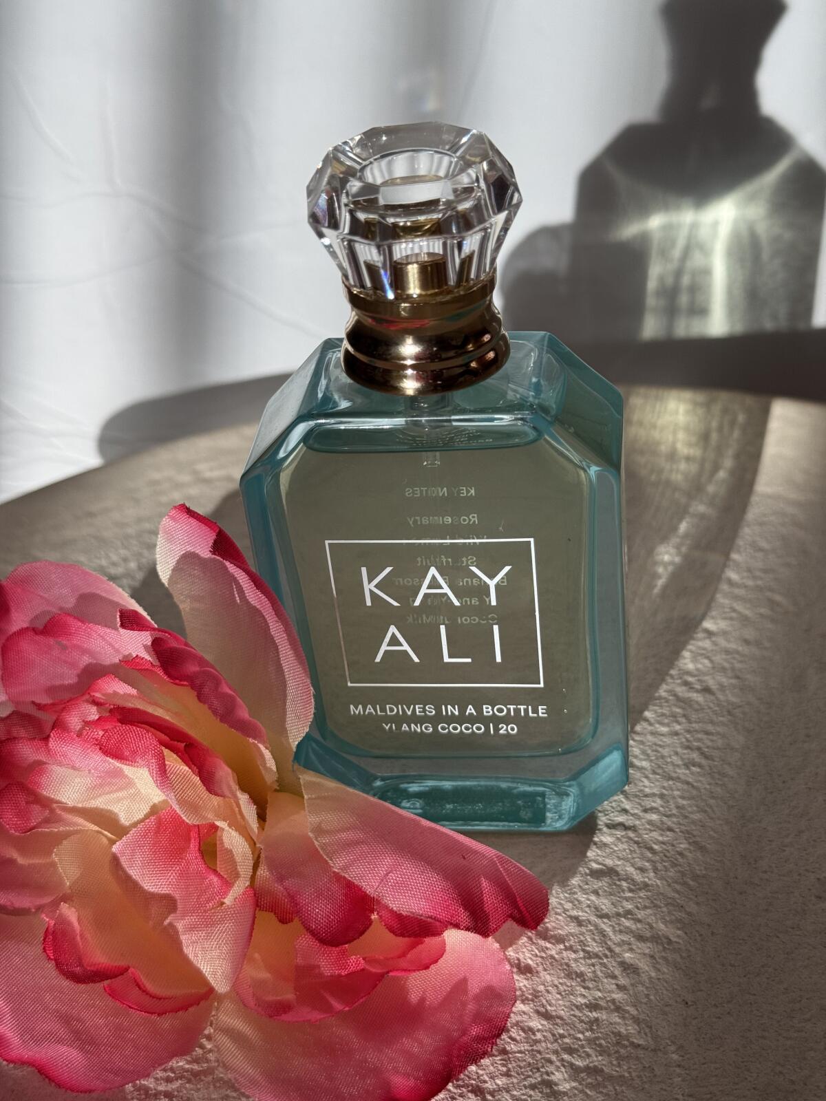 عطر ادکلن مالدیو این ا باتل یلانگ کوکو بیست ادو پرفیوم کایالی فریگرانسز - Maldives in a Bottle Ylang Coco | 20 Eau de Parfum Kayali Fragrances - بررسی، قیمت و خرید