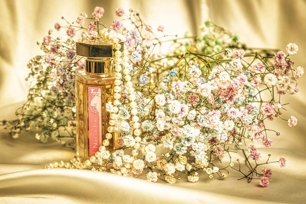 عطر ادکلن نویت د توبروز لارتیزان پارفومر - Nuit de Tubereuse L'Artisan Parfumeur - بررسی، قیمت و خرید