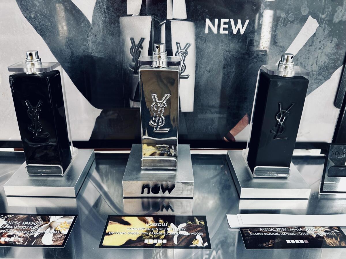 عطر ادکلن مایسلف له پارفوم ایو سن لوران - MYSLF Le Parfum Yves Saint Laurent - بررسی، قیمت و خرید