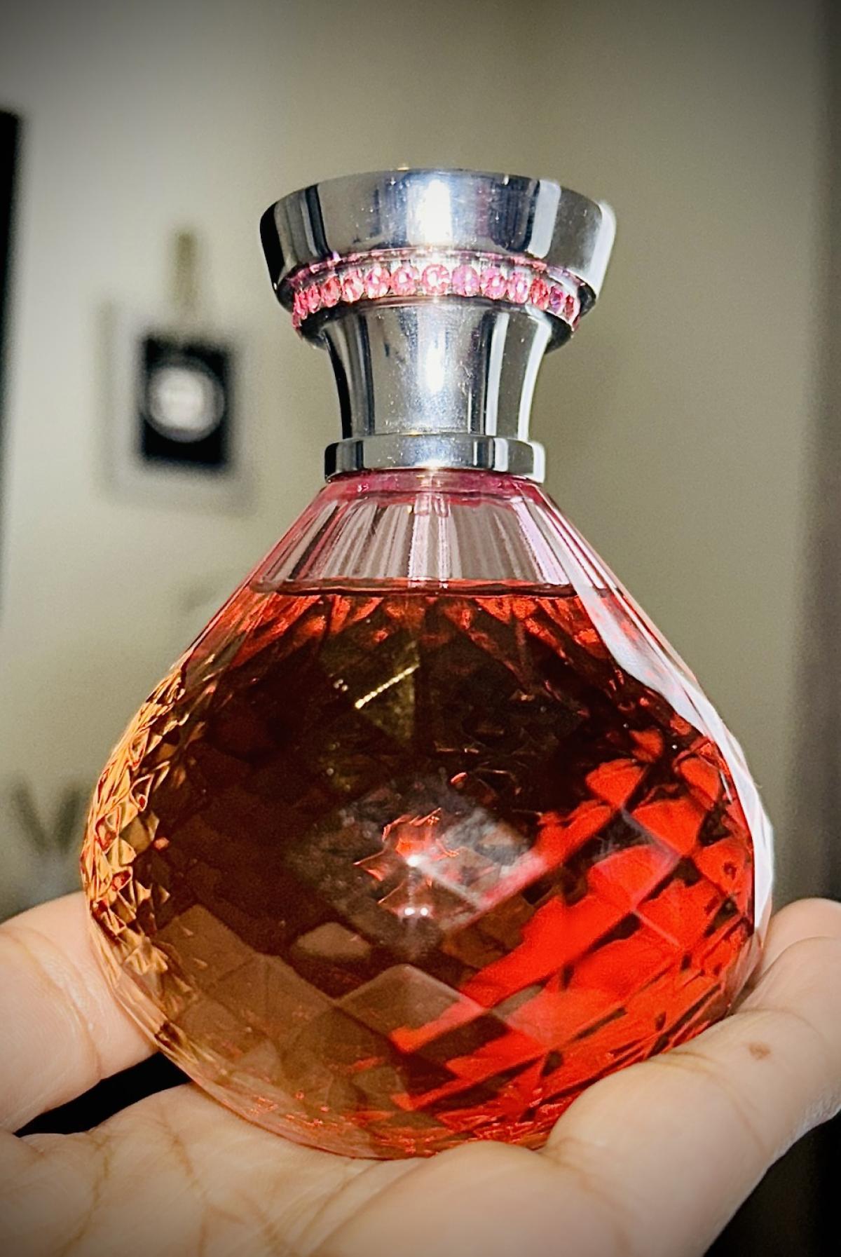 عطر ادکلن دزل پاریس هیلتون - Dazzle Paris Hilton - بررسی، قیمت و خرید