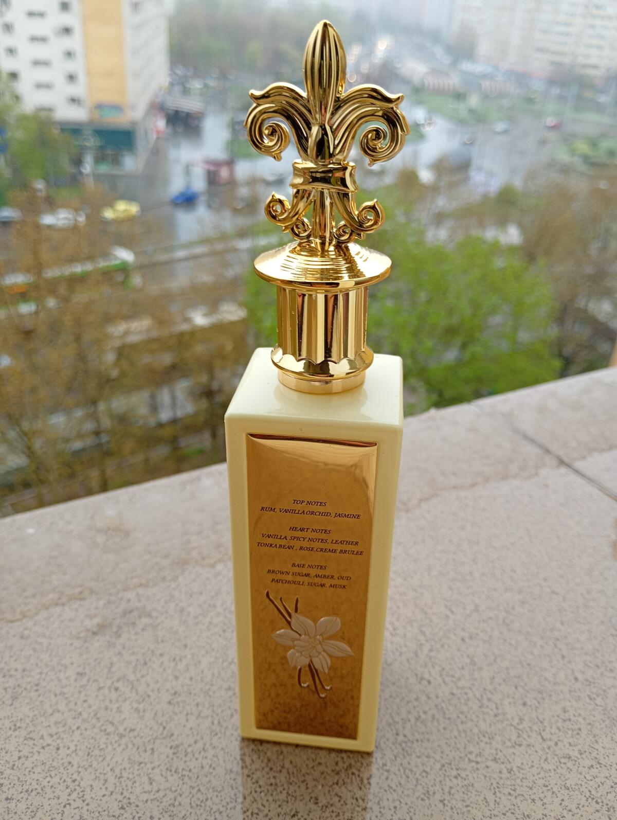 عطر ادکلن دیسِمبِر وانیلا پَریس کُرنِر - December Vanilla PARIS CORNER - بررسی، قیمت و خرید