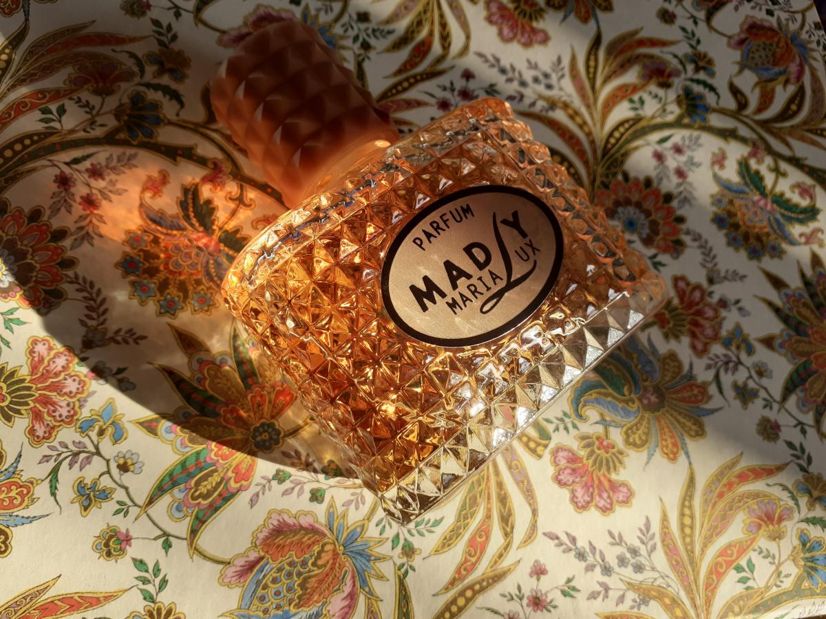 عطر ادکلن مَدلی ماریا لوکس - Madly MariaLux - بررسی، قیمت و خرید