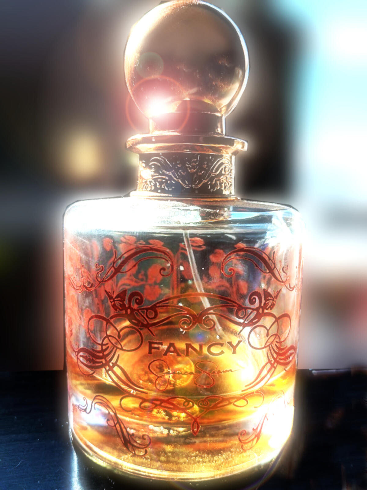 عطر ادکلن فَنسی جسیکا سیمپسون - Fancy Jessica Simpson - بررسی، قیمت و خرید