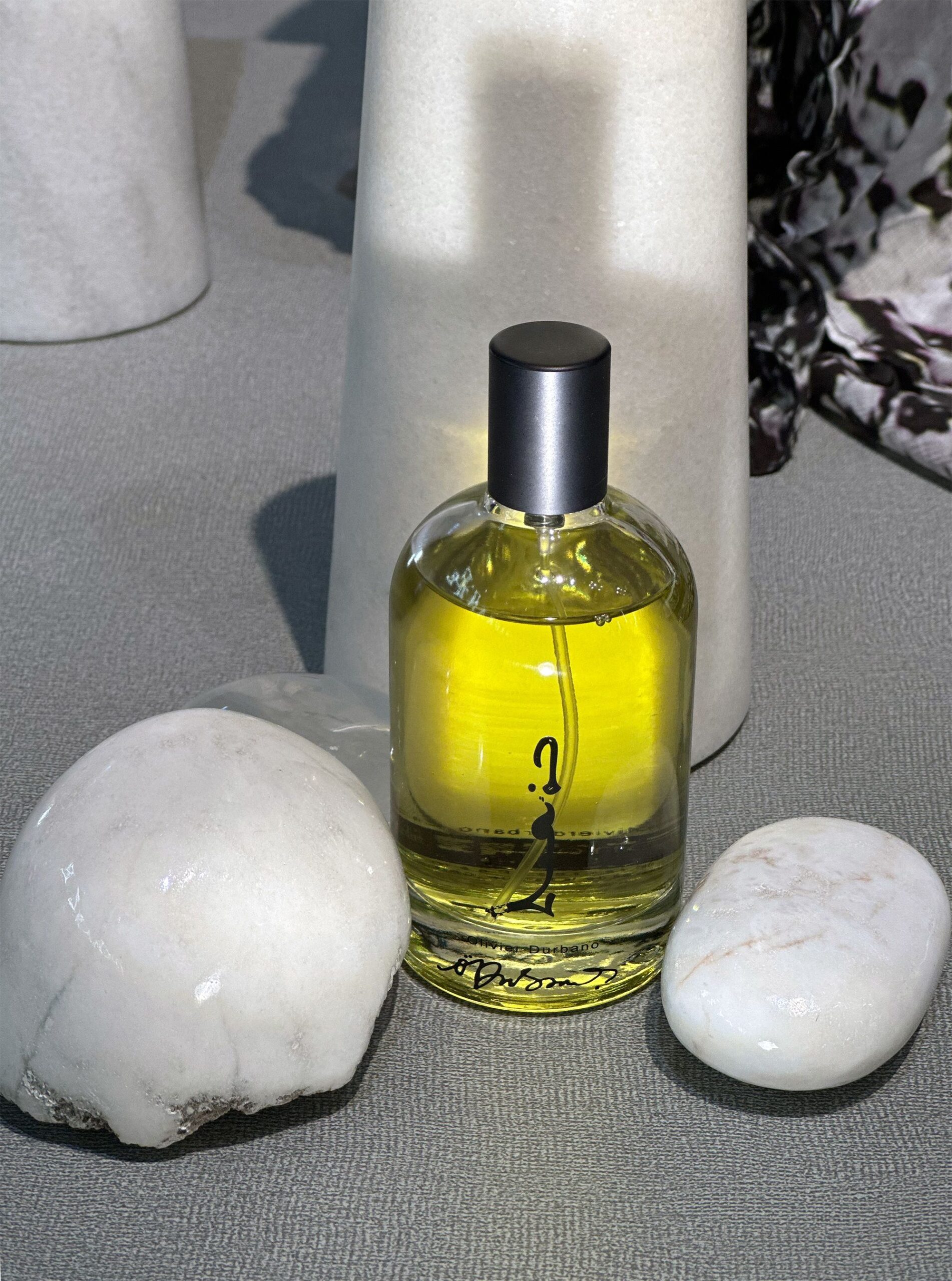 عطر ادکلن پیر بلانش پروفتیه نوزده آی صفر اولیویر دوربانو - Pierre Blanche Prophetie 19:I.0 Olivier Durbano - بررسی، قیمت و خرید