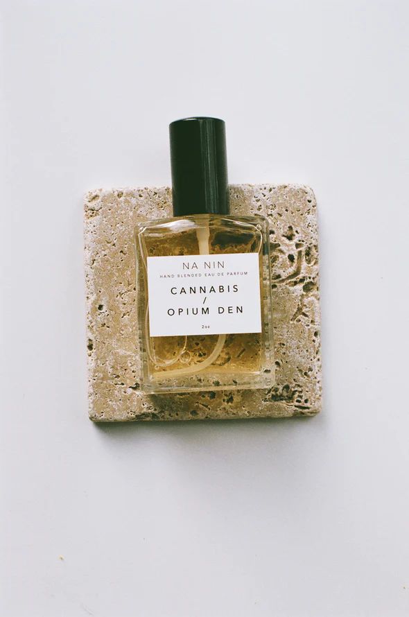 عطر ادکلن کنابیس اند اوپیوم دِن نا نین - Cannabis & Opium Den Na Nin - بررسی، قیمت و خرید