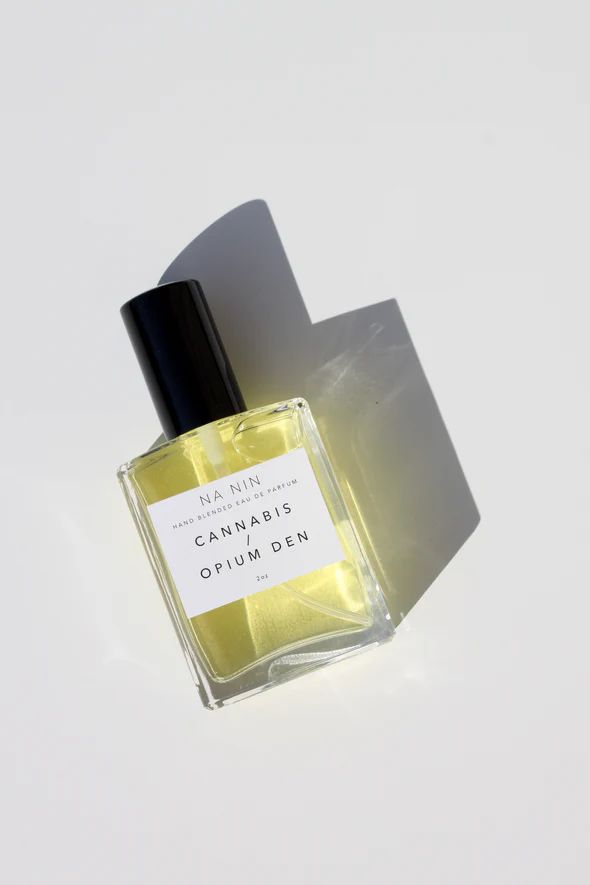عطر ادکلن کنابیس اند اوپیوم دِن نا نین - Cannabis & Opium Den Na Nin - بررسی، قیمت و خرید
