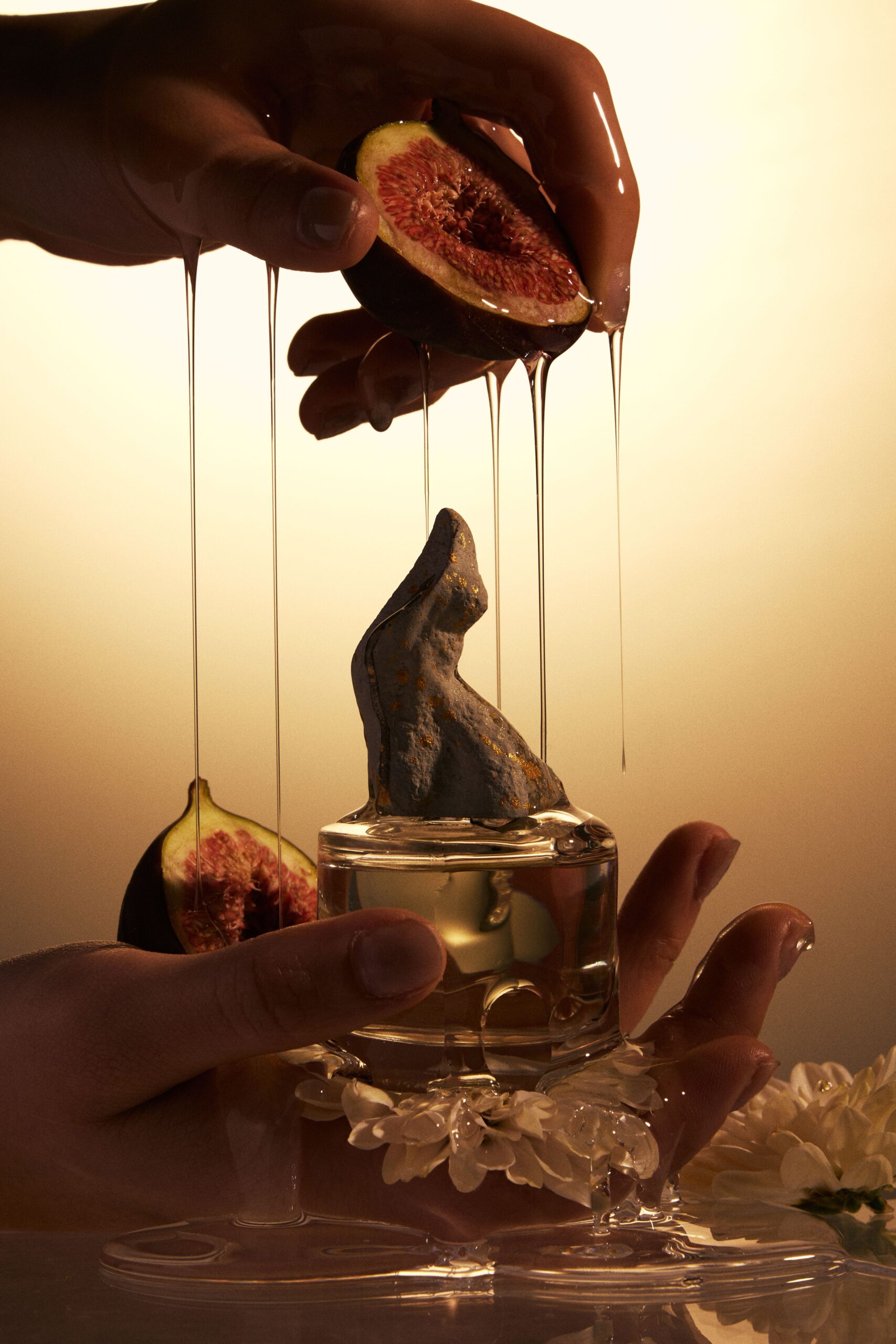 عطر ادکلن آموروسا نبیا پرفیومو دل سونتو - Amorosa Nebbia 慕靄 Profumo del Sonetto 頌類 - بررسی، قیمت و خرید