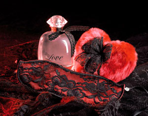 عطر ادکلن این کیس آو لاو پوپا - In Case of Love Pupa - بررسی، قیمت و خرید