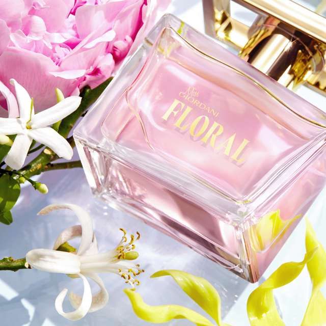 عطر ادکلن میس جوردانی فلورال اوریف‌لیم - Miss Giordani Floral Oriflame - بررسی، قیمت و خرید