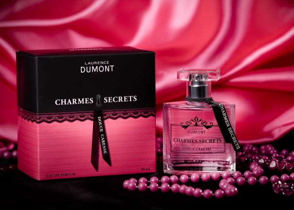 عطر ادکلن شارمز سیکرتس: دوس کارس لورنس دومونت - Charmes Secrets: Douce Caresse Laurence Dumont - بررسی، قیمت و خرید