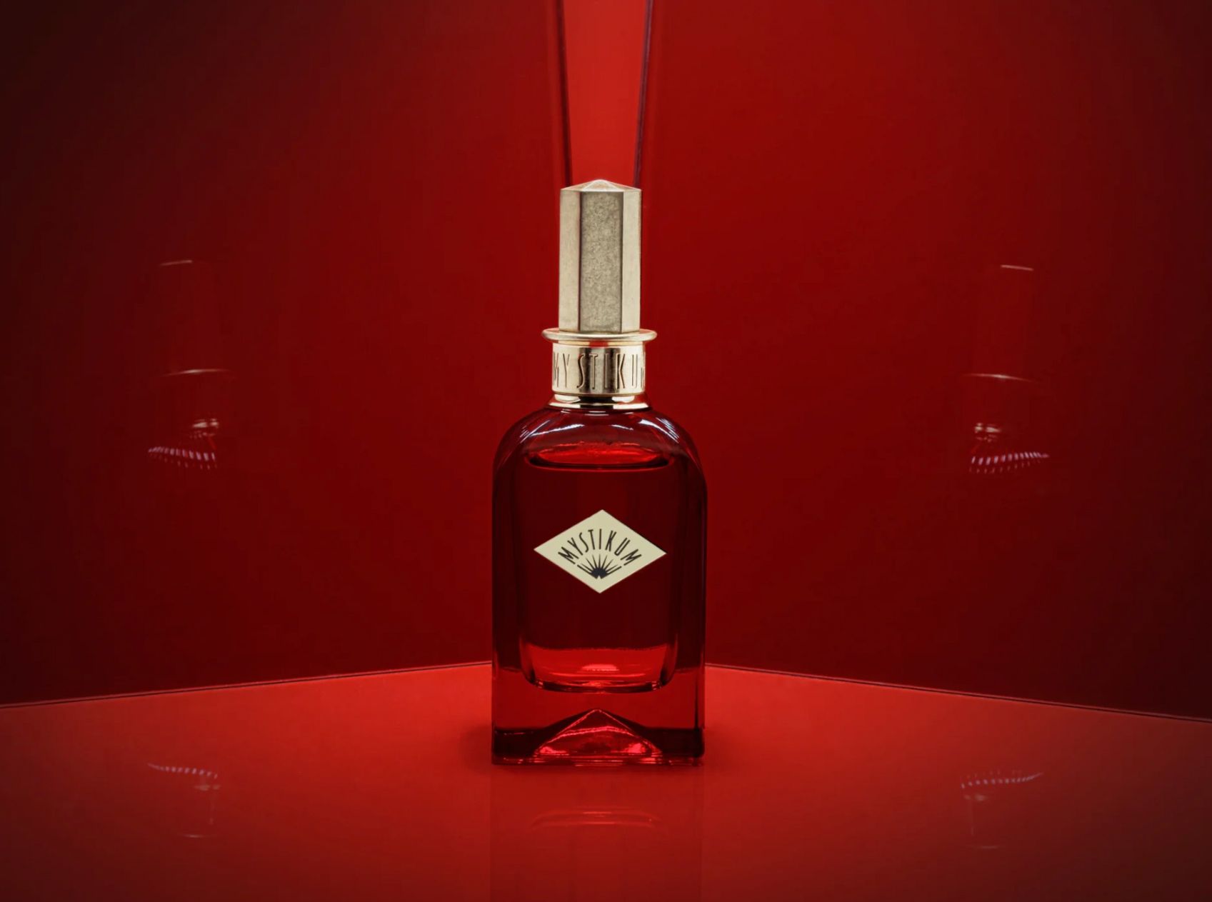 عطر ادکلن ده امپرس کیس میستیکوم - The Empress' Kiss Mystikum - بررسی، قیمت و خرید