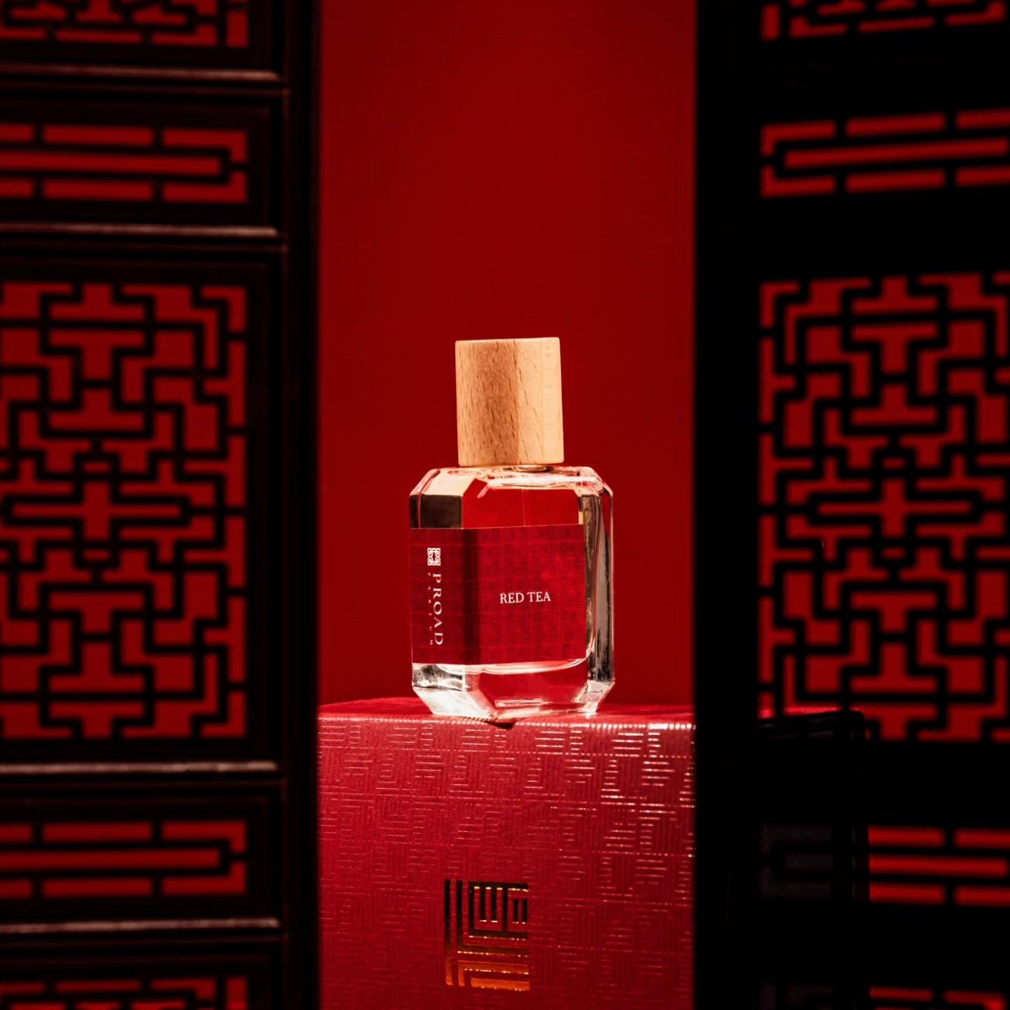 عطر ادکلن رد تی پُرُد - Red Tea Proad - بررسی، قیمت و خرید