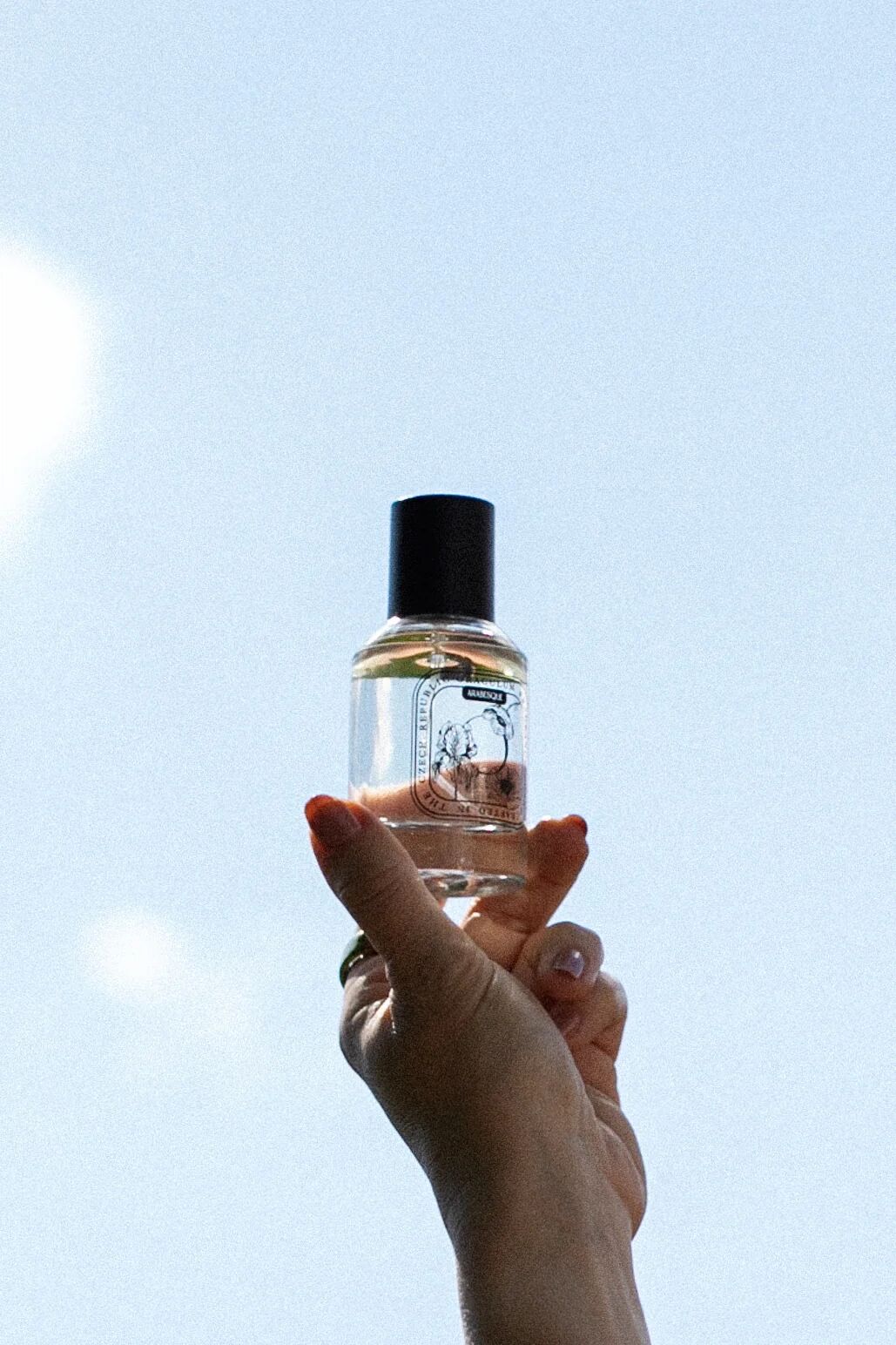 عطر ادکلن عربسک اوراکولوم - Arabesque ORACULUM - بررسی، قیمت و خرید