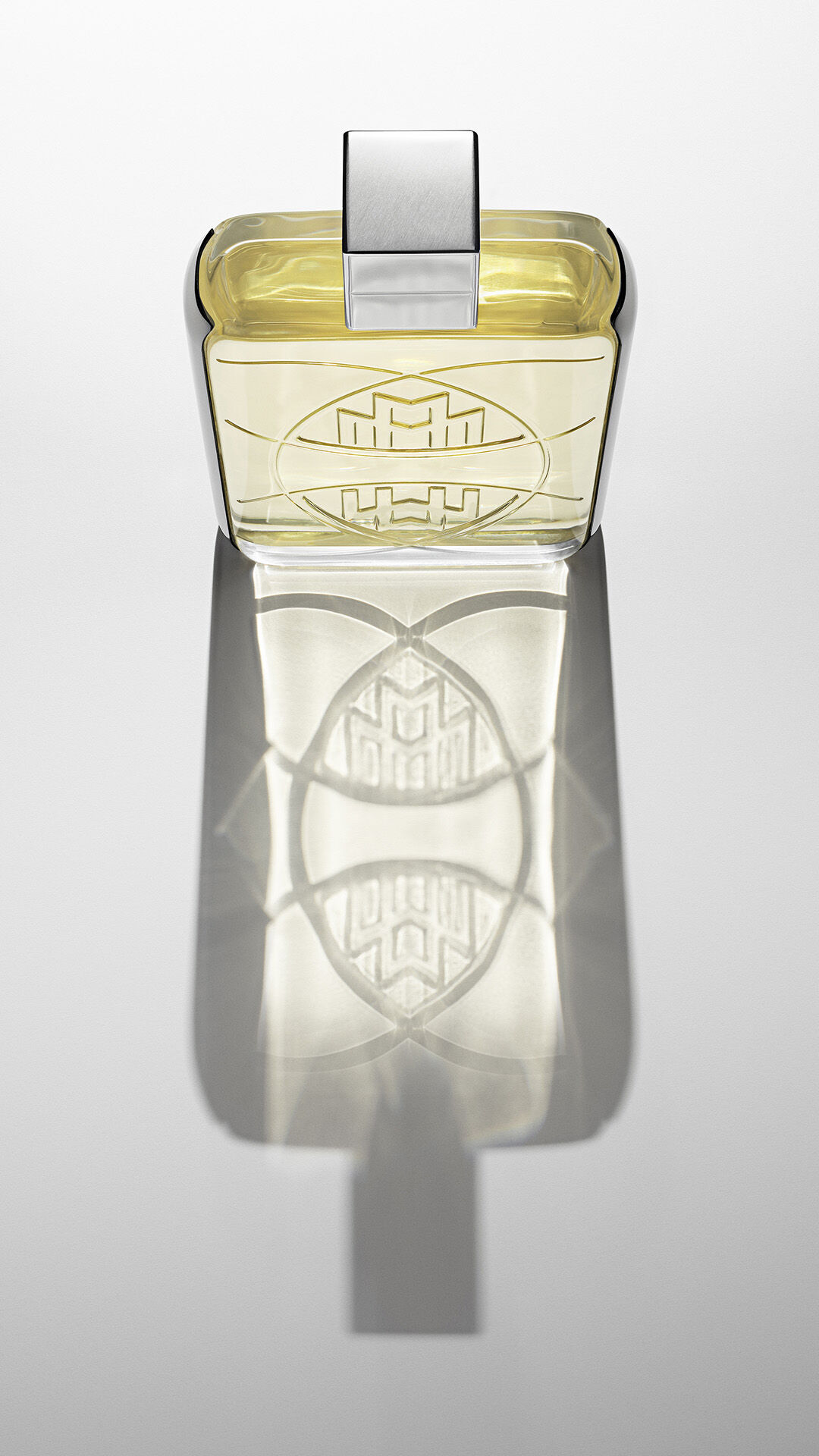 عطر ادکلن فَسینِیتینگ عود مایباخ - Fascinating Oud Maybach - بررسی، قیمت و خرید