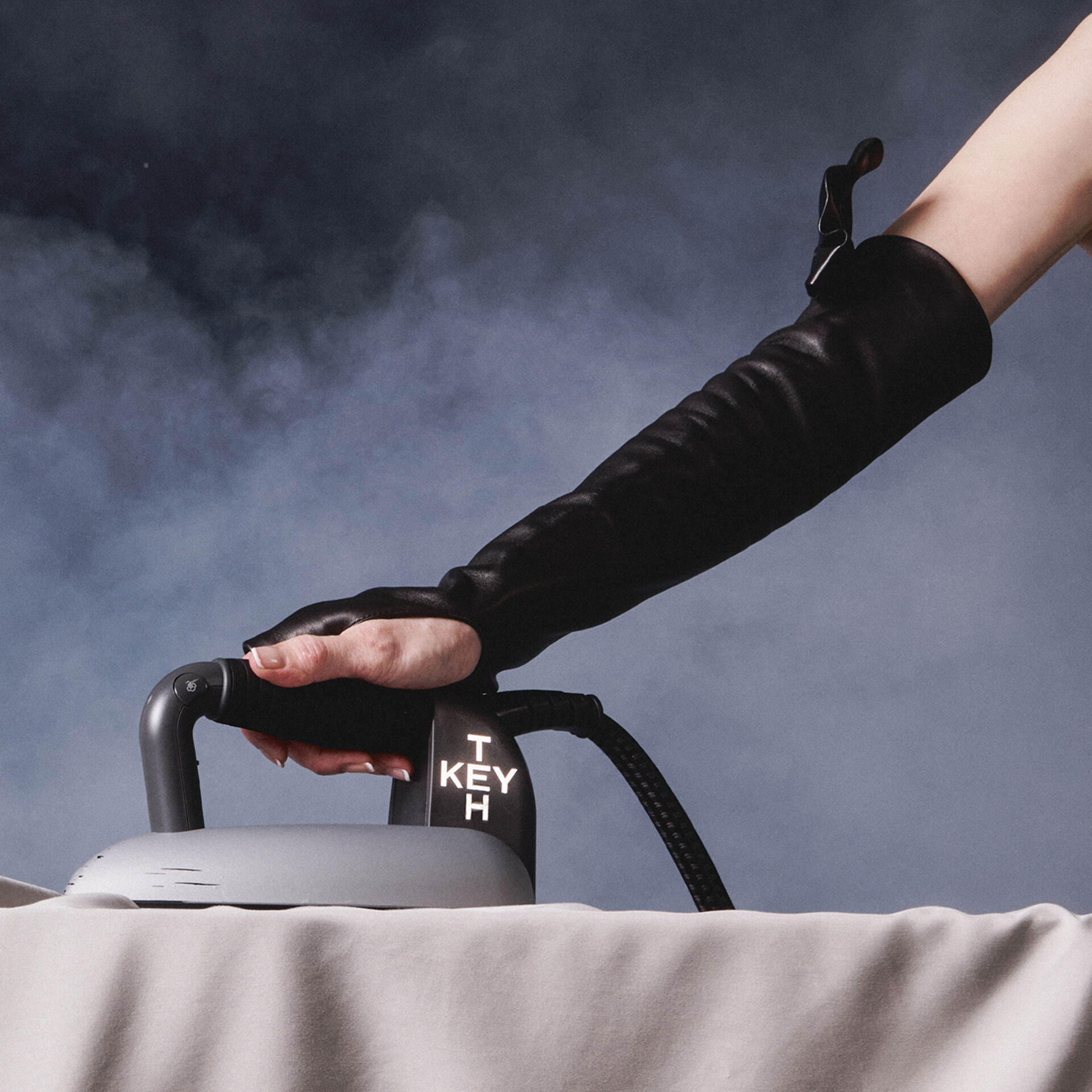 عطر ادکلن هیپناتیک فاگ کیت - Hipnotic Fog Keyth - بررسی، قیمت و خرید