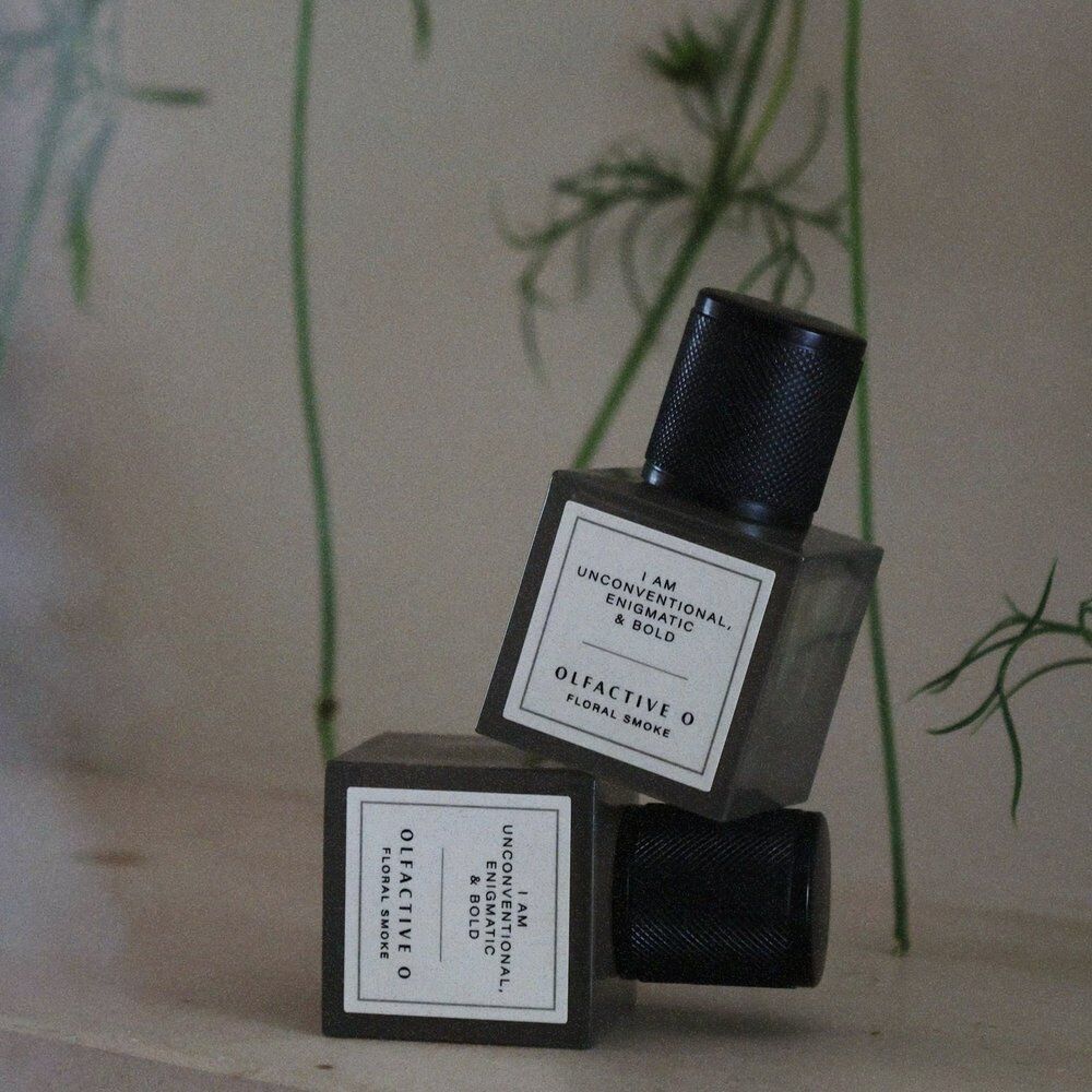 عطر ادکلن فلورال اسموک اولفکتیو او - Floral Smoke Olfactive O - بررسی، قیمت و خرید