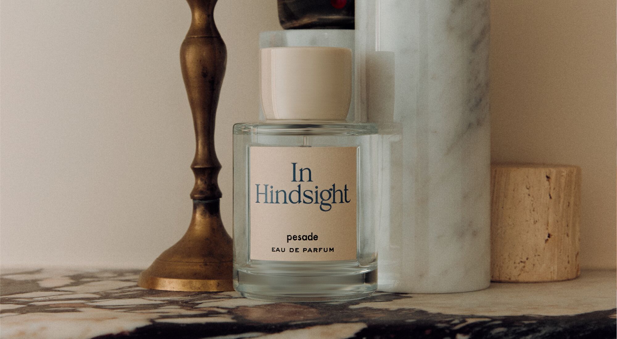 عطر ادکلن این هایندسایت پساد - In Hindsight Pesade - بررسی، قیمت و خرید