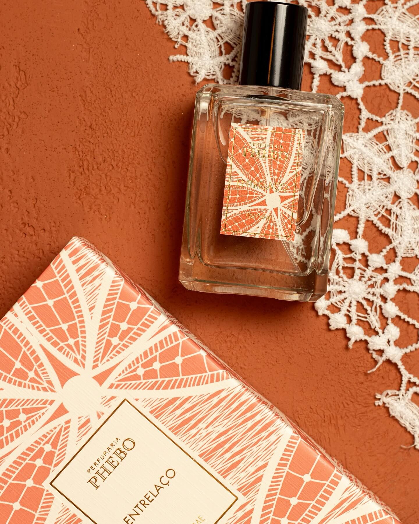 عطر ادکلن آنتریلاسو فیبو - Entrelaço Phebo - بررسی، قیمت و خرید