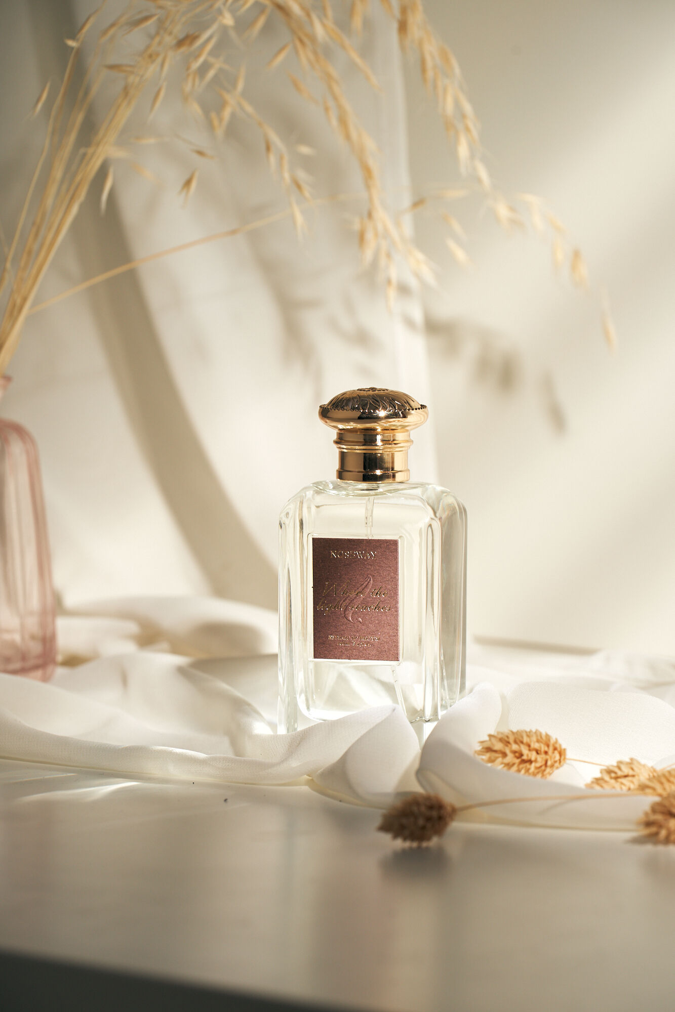 عطر ادکلن ور د لایت ریچز نوزوی - Where The Light Reaches Noseway - بررسی، قیمت و خرید