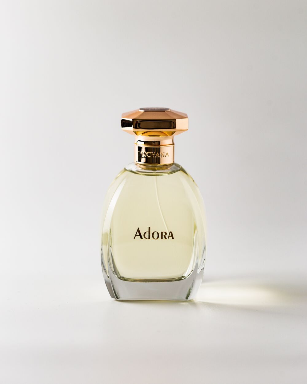 عطر ادکلن ادورا اوچیانا - Adora Ocyana - بررسی، قیمت و خرید