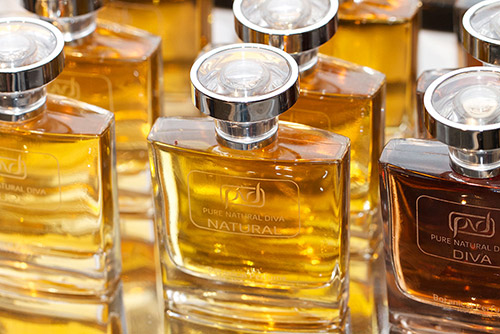 عطر ادکلن پیوِر پیور نچرال دیوا - Pure Pure Natural Diva - بررسی، قیمت و خرید