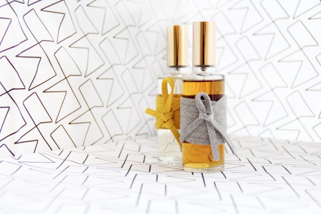 عطر ادکلن اتاشه موی ۵۵ آیکونوفلای - Attache-Moi 55 ICONOFLY - بررسی، قیمت و خرید