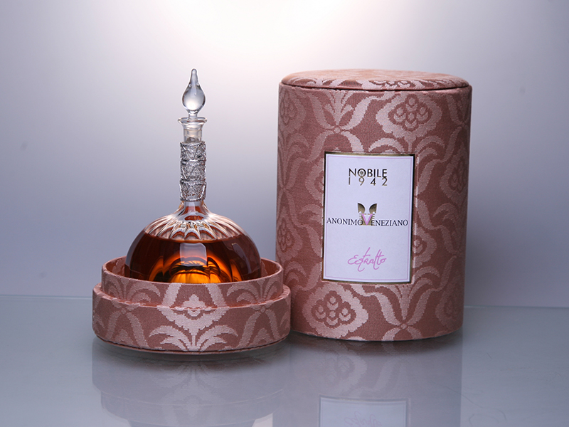 عطر ادکلن آنونیمو ونتزیانو استراتو نوبایل ۱۹۴۲ - Anonimo Veneziano Estratto Nobile 1942 - بررسی، قیمت و خرید