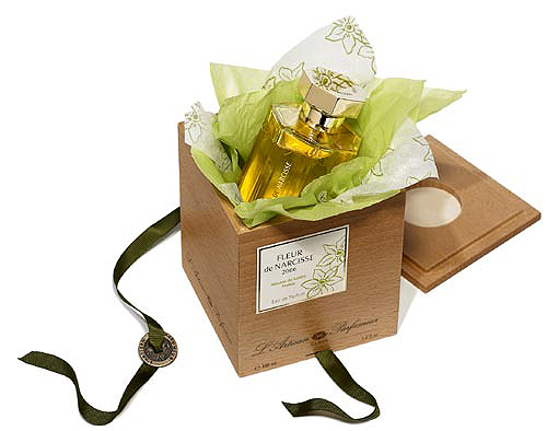 عطر ادکلن فلور د نارسيس دوهزار و شش لارتیزان پارفومر - Fleur de Narcisse 2006 L'Artisan Parfumeur - بررسی، قیمت و خرید