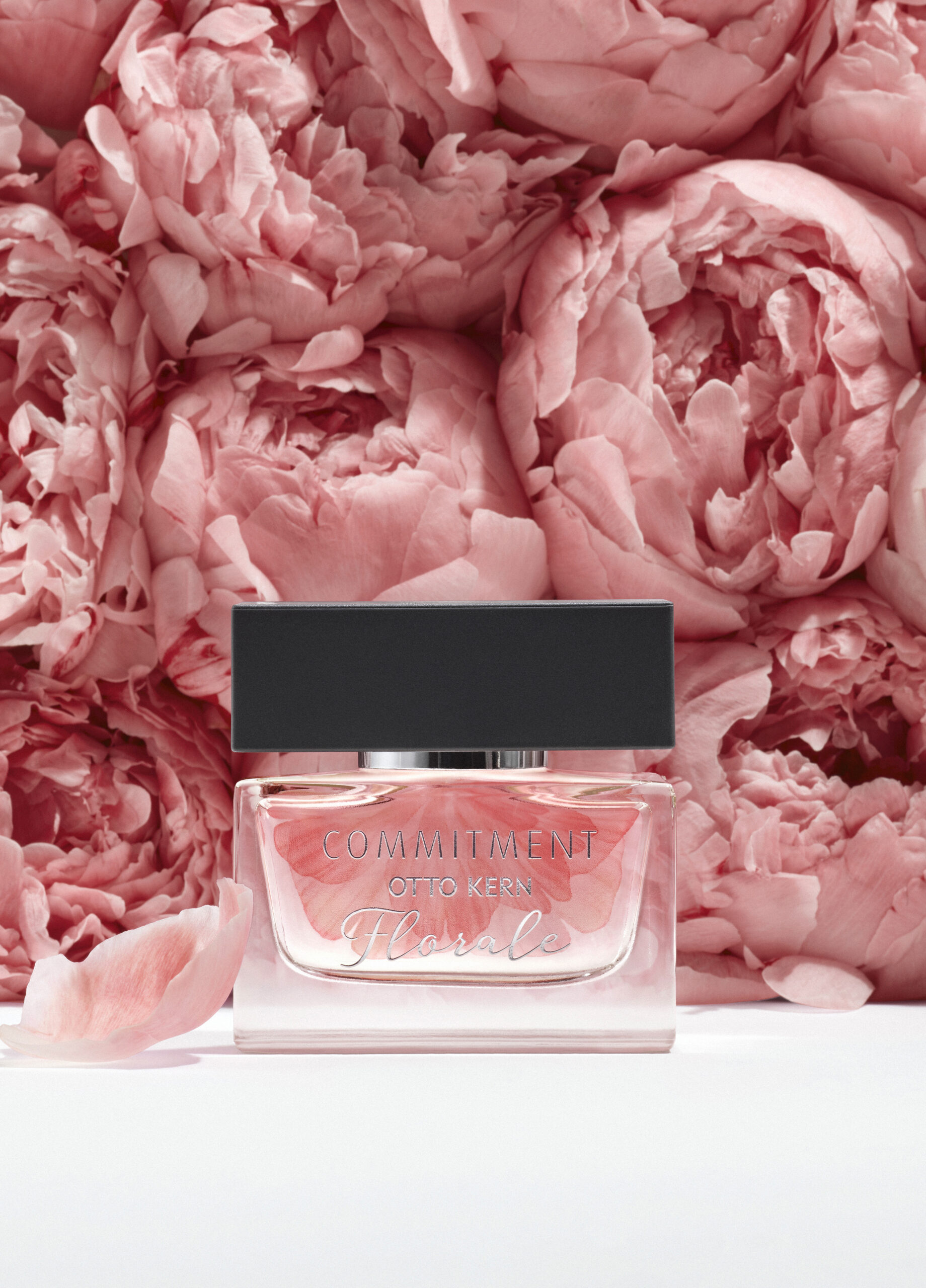 عطر ادکلن کُمیتمنت فلورال ادو پارفوم اوتو کرن - Commitment Florale Eau de Parfum Otto Kern - بررسی، قیمت و خرید