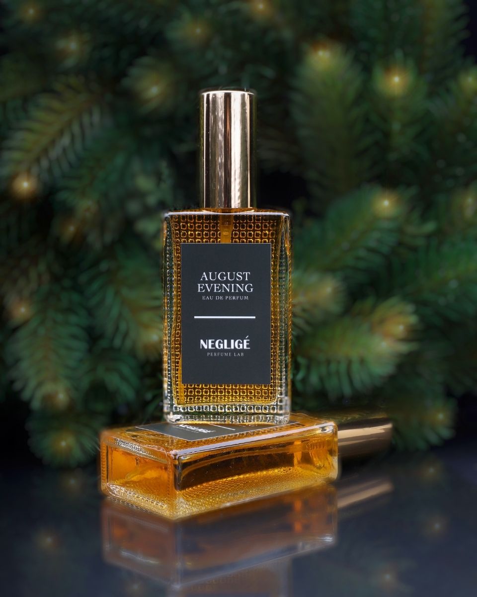 عطر ادکلن آگوست ایونینگ نگلیژه - August Evening Negligé Perfume Lab - بررسی، قیمت و خرید