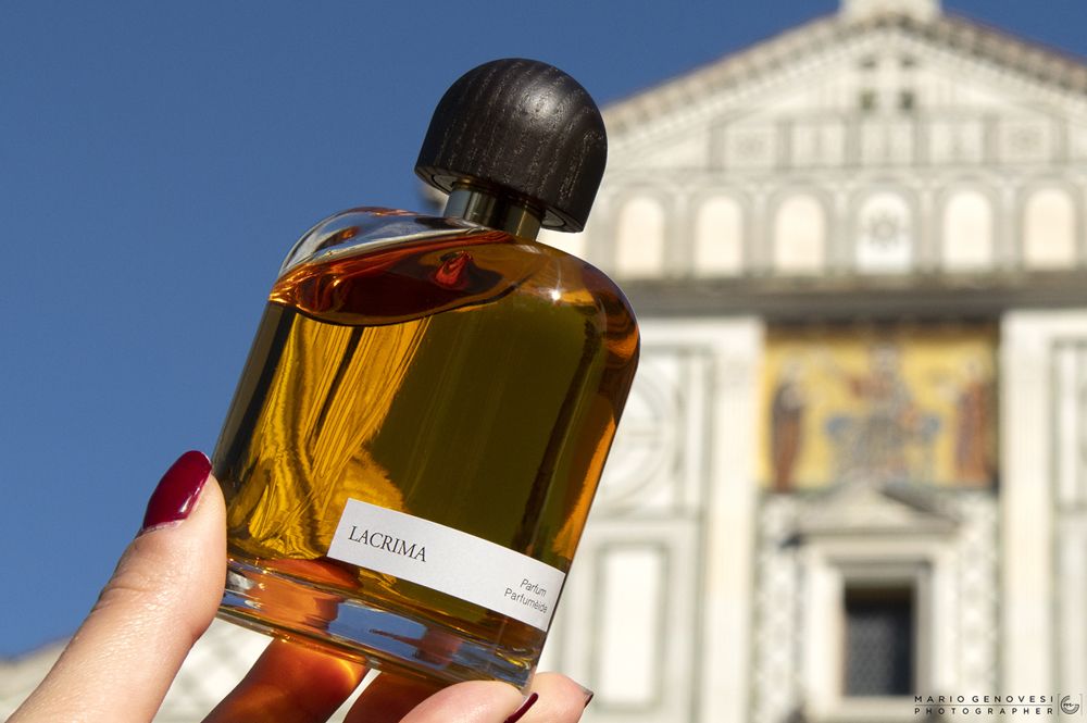 عطر ادکلن لکریما پرفوماید - Lacrima Parfumeide - بررسی، قیمت و خرید