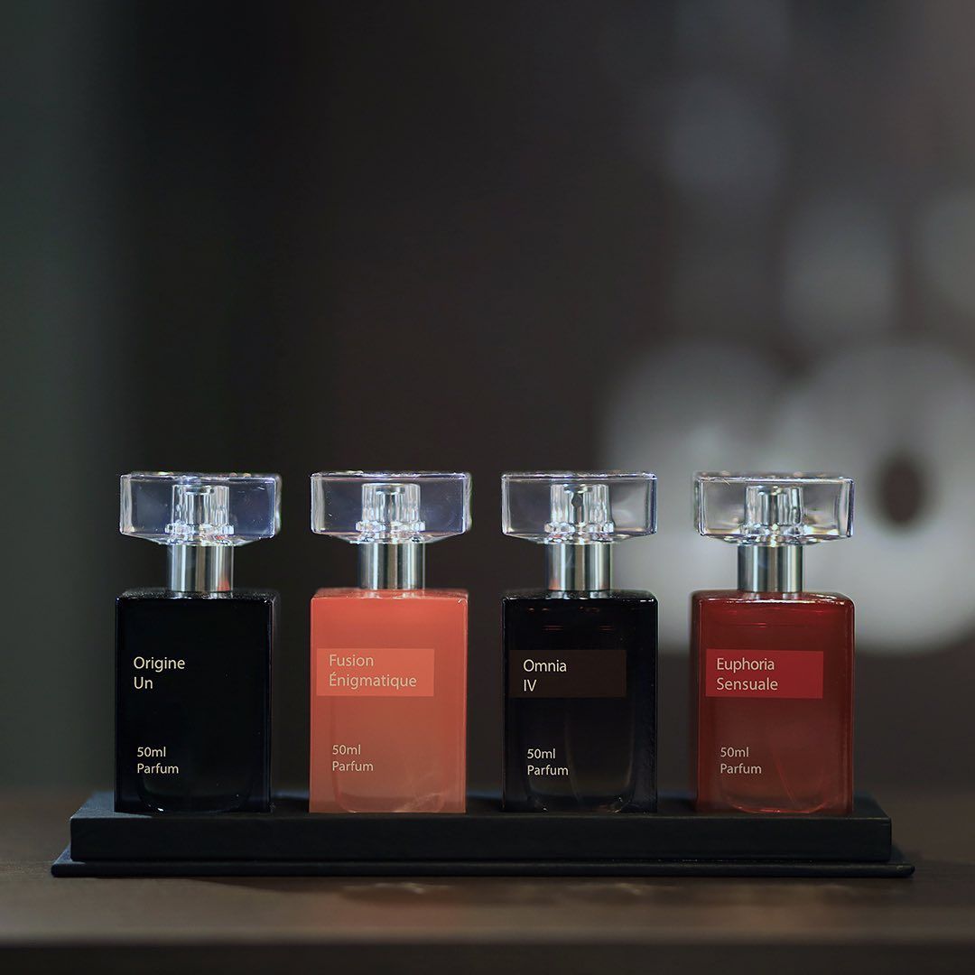 عطر ادکلن آمنیا چهار اینجباکس - Omnia IV In The Box - بررسی، قیمت و خرید