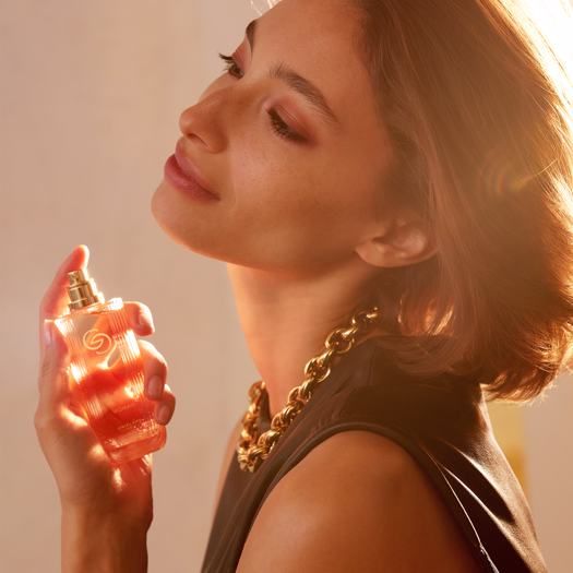 عطر ادکلن جوردانی گلد وومن ادوپرفیوم اوریفلیم - Giordani Gold Woman Eau de Parfum Oriflame - بررسی، قیمت و خرید