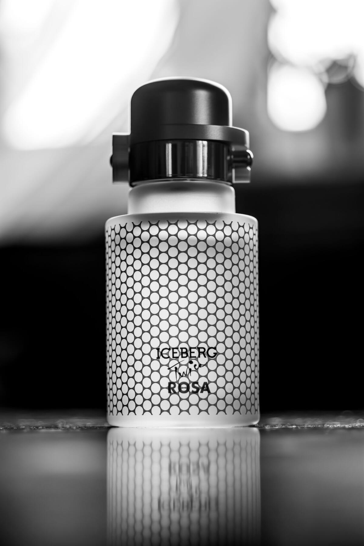عطر ادکلن آیسبرگ توایس روزا فور هر آیس‌برگ - Iceberg Twice Rosa For Her Iceberg - بررسی، قیمت و خرید