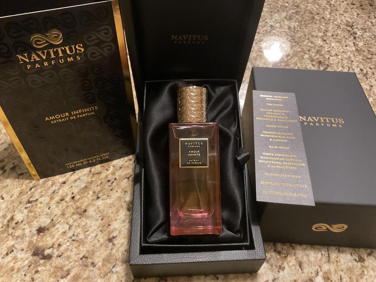 عطر ادکلن امور اینفینیت ناویتوس پرفیومز - Amour Infinite Navitus Parfums - بررسی، قیمت و خرید