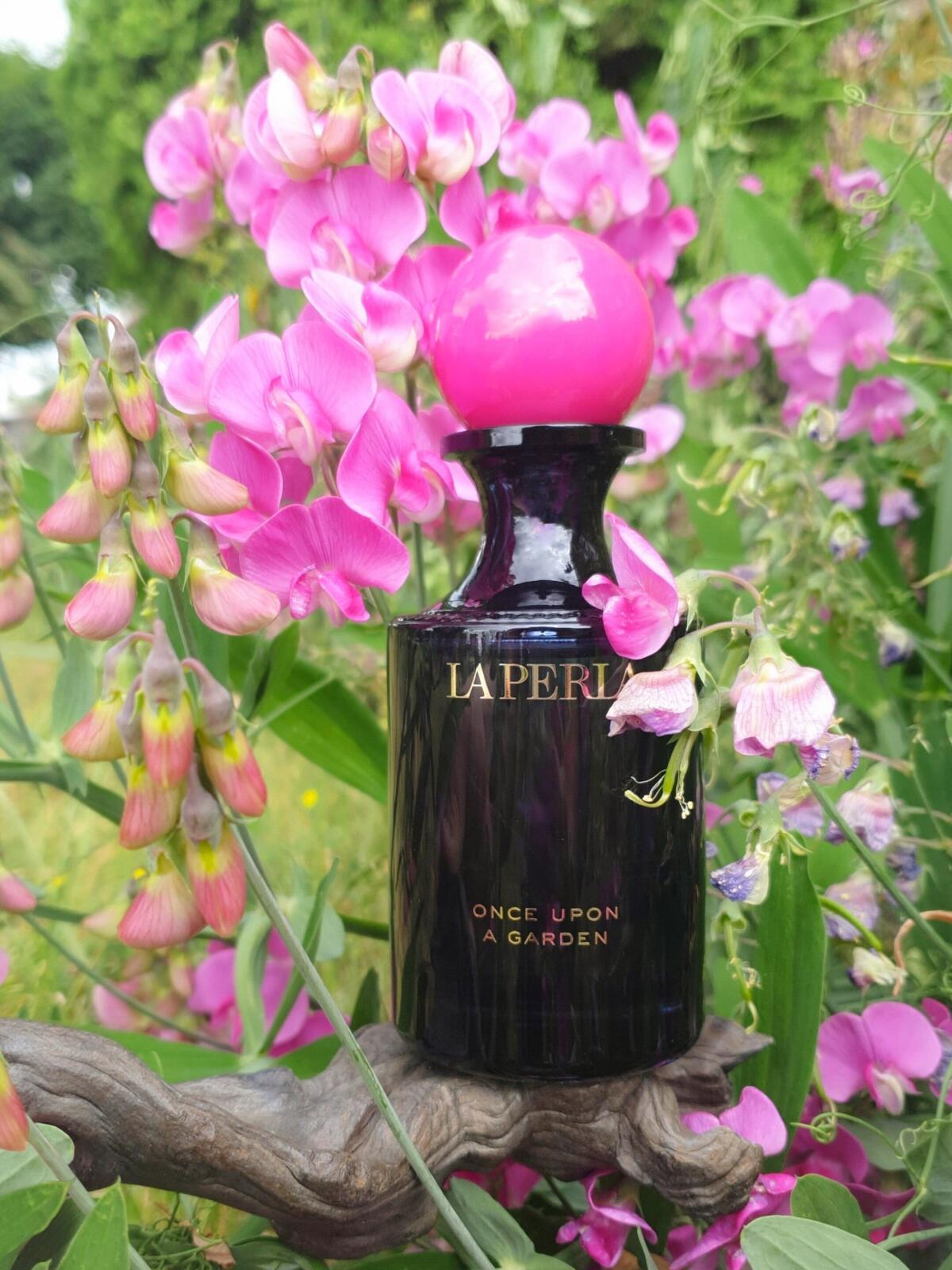 عطر ادکلن وانس آپان اِه گاردن لا پرلا - Once Upon A Garden La Perla - بررسی، قیمت و خرید