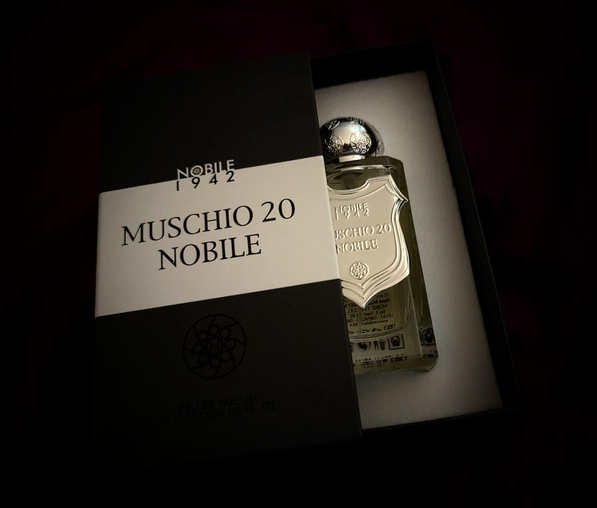 عطر ادکلن ماسکيو نوبيله نوبیل نوزده چهل و دو - Muschio 20 Nobile Nobile 1942 - بررسی، قیمت و خرید