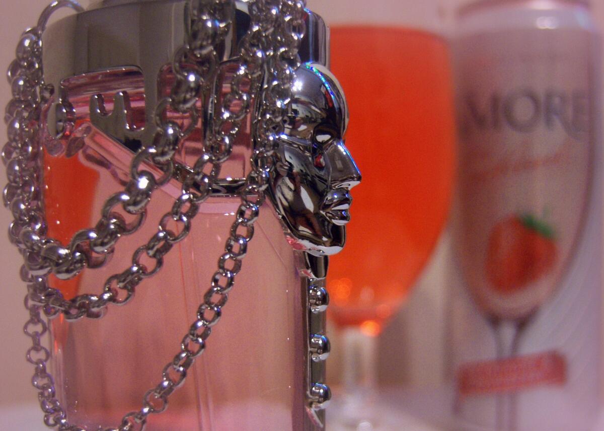 عطر ادکلن وومنیتی او پور ال ماگلر - Womanity Eau pour Elles Mugler - بررسی، قیمت و خرید