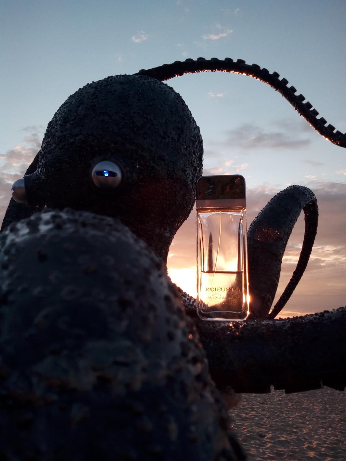 عطر ادکلن اینتروژن اسکار د لا رنتا - Intrusion Oscar de la Renta - بررسی، قیمت و خرید