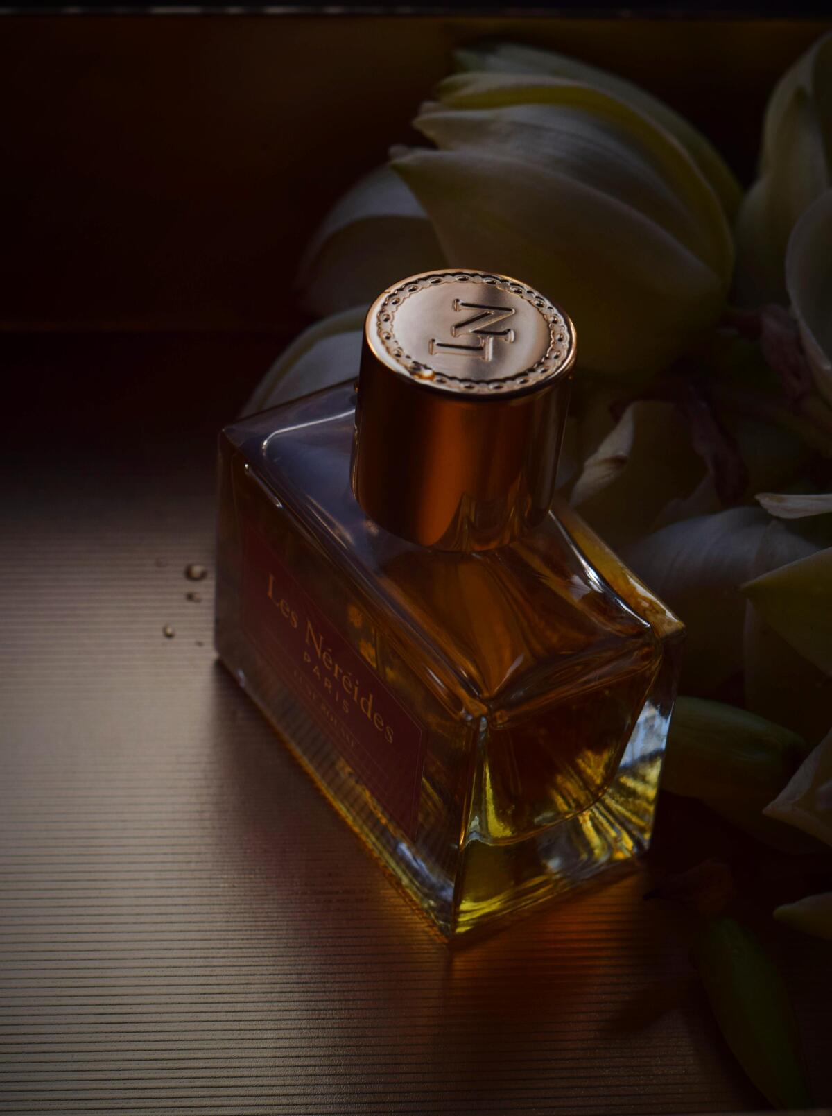 عطر ادکلن لون روس لز نرید - Lune Rousse Les Nereides - بررسی، قیمت و خرید
