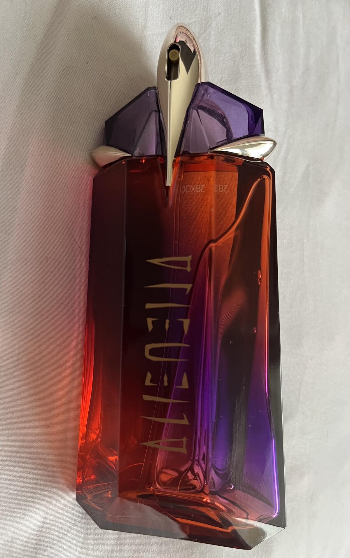 عطر ادکلن آلین هایپرسنس ماگلر - Alien Hypersense Mugler - بررسی، قیمت و خرید