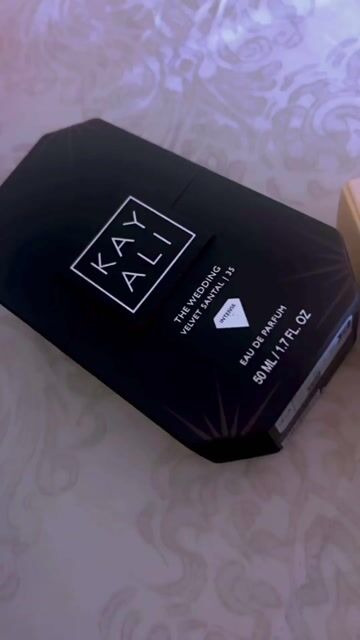 عطر ادکلن دد وِدینگ وِلوِت سانتال کایالی فرگرنسس - The Wedding Velvet Santal | 35 Kayali Fragrances - بررسی، قیمت و خرید