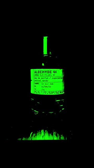 عطر ادکلن آلدهید فورتی فور دالاس لو لابو - Aldehyde 44 Dallas Le Labo - بررسی، قیمت و خرید