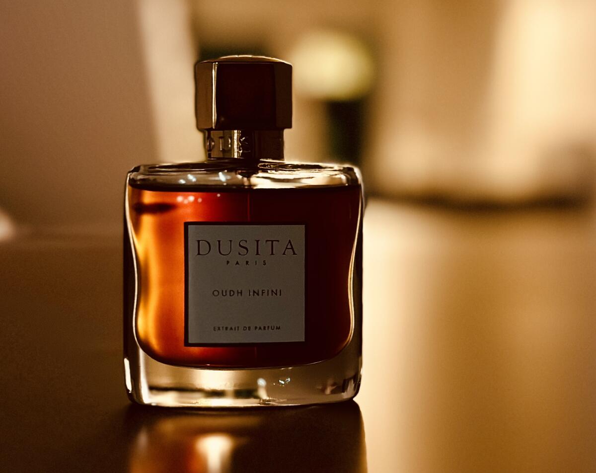 عطر ادکلن عود اینفینی پرفیومز دوسیتا - Oudh Infini Parfums Dusita - بررسی، قیمت و خرید