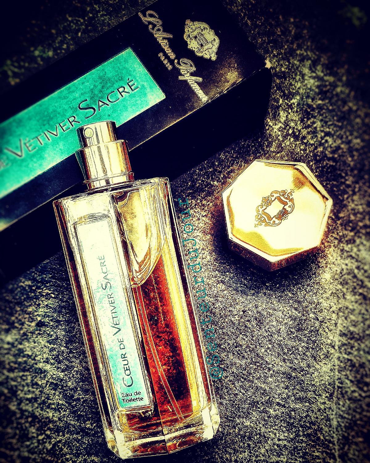 عطر ادکلن کر د وِتیوِر ساکره لارتیزان پرفیومر - Coeur de Vetiver Sacre L'Artisan Parfumeur - بررسی، قیمت و خرید