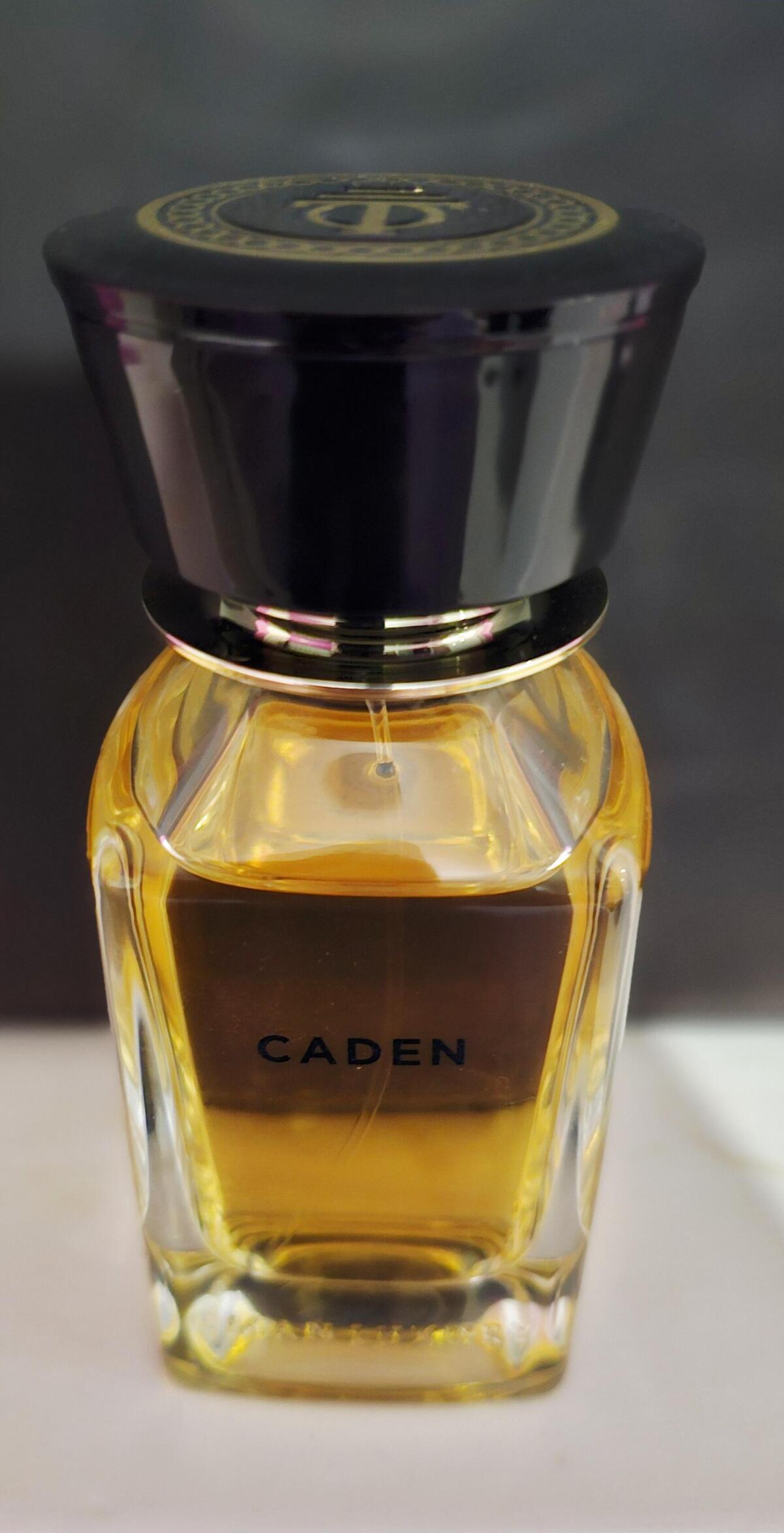 عطر ادکلن کیدن اومَن لاکچری - Caden Omanluxury - بررسی، قیمت و خرید