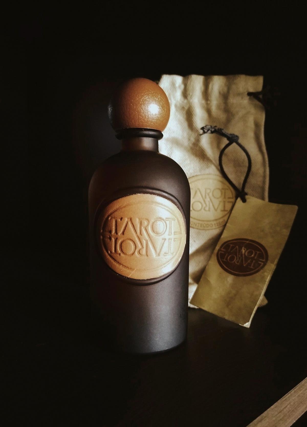 عطر ادکلن تاروت ناتورا - Tarot Natura - بررسی، قیمت و خرید