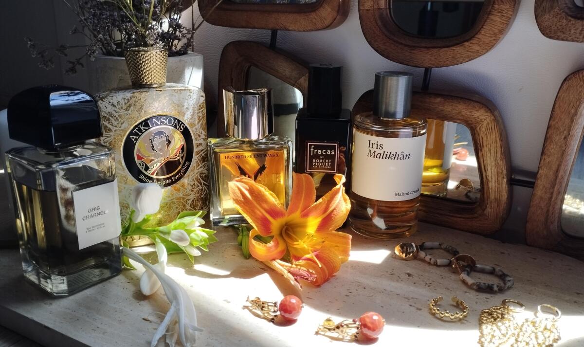 عطر ادکلن آیریس ملیخان مازون کریولی - Iris Malikhân Maison Crivelli - بررسی، قیمت و خرید